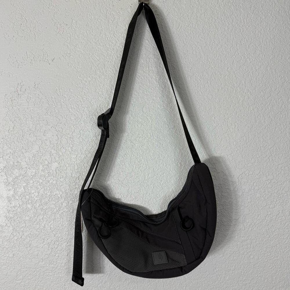 NWT Free People Movement Nothin But Net Sling Bag Hiking Athlesiure Travel Boho